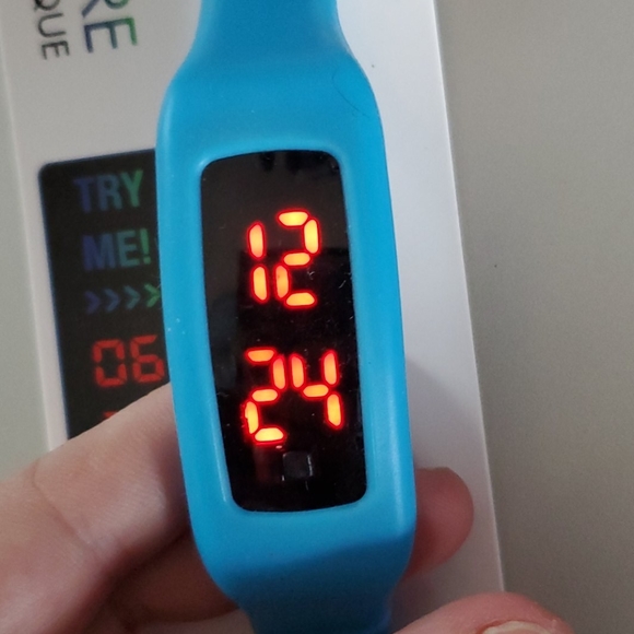 Digital LED Watch - Picture 2 of 2